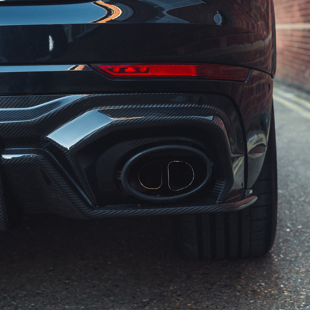 Audi RSQ8 (2020+) CT Design Carbon Fibre Diffuser - CT-RSQ8-DIFF