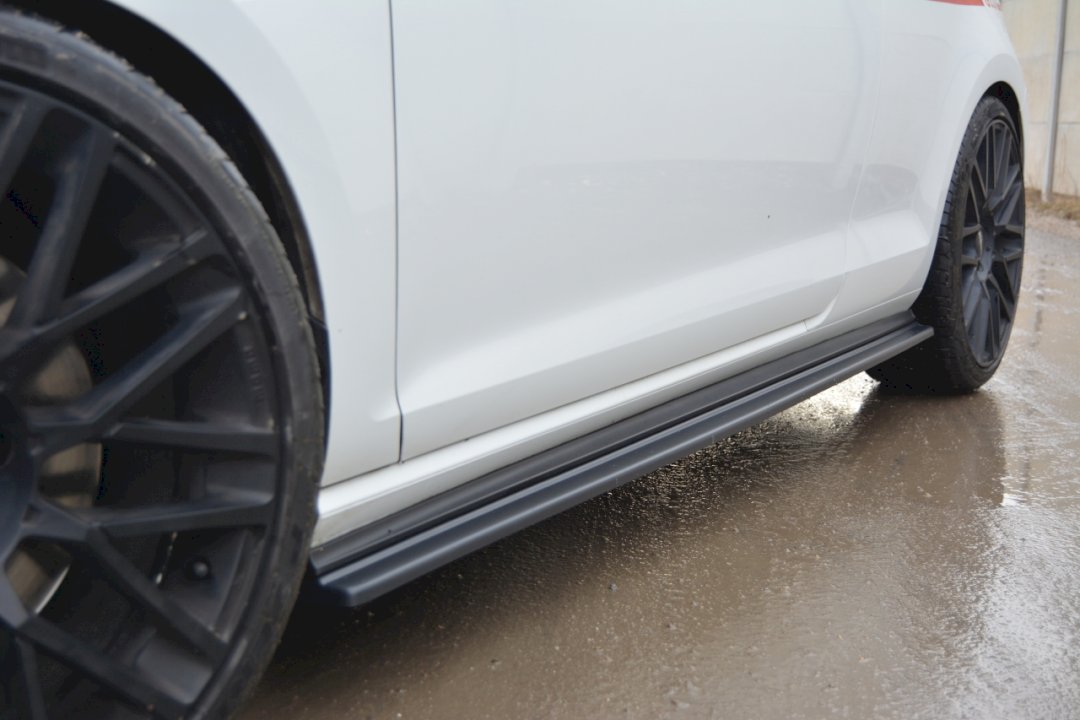 VW Golf 7 GTI pre-facelift (2013-2016) Maxton Design side skirts diffusers