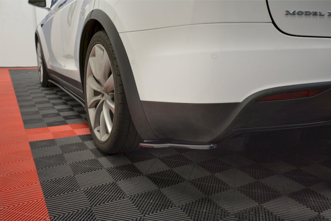 Tesla Model X (2015-) Rear Side Splitters V.2 by Maxton Design
