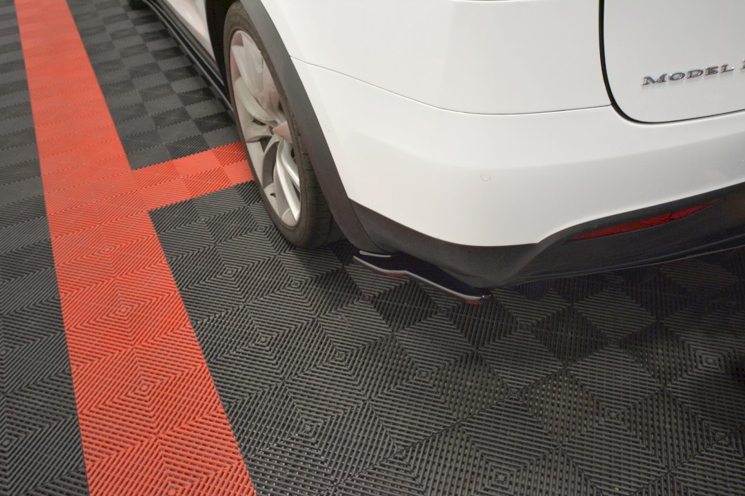 Tesla Model X (2015-) Rear Side Splitters V.2 by Maxton Design