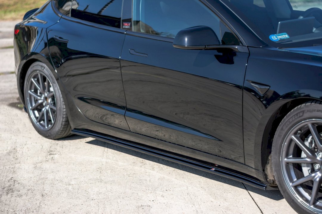 Tesla Model 3 (2017-2023) Maxton Design ABS Side Skirt Diffusers