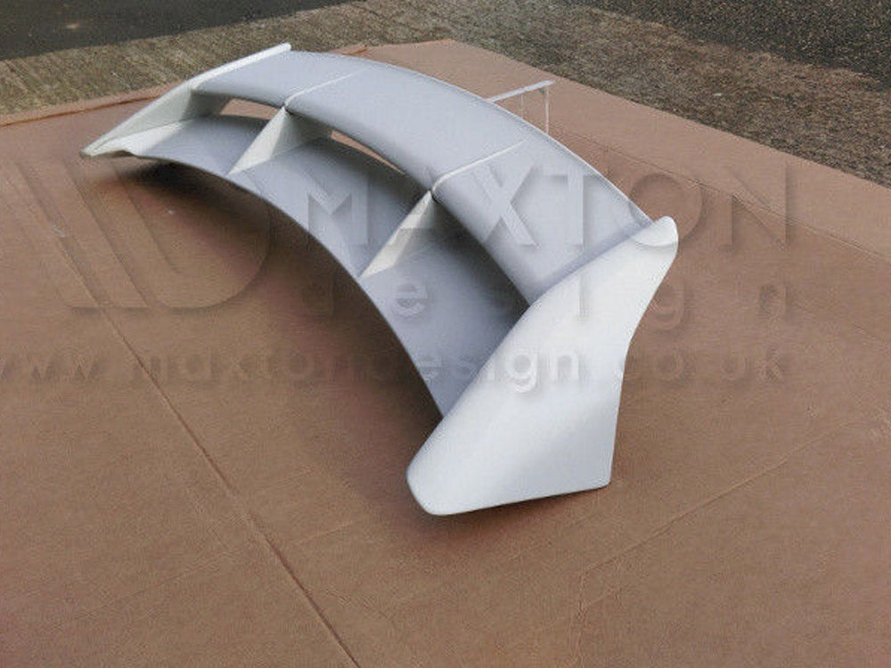 Ford Focus MK2 hatchback roof spoiler, Maxton Design RS look, primer painted