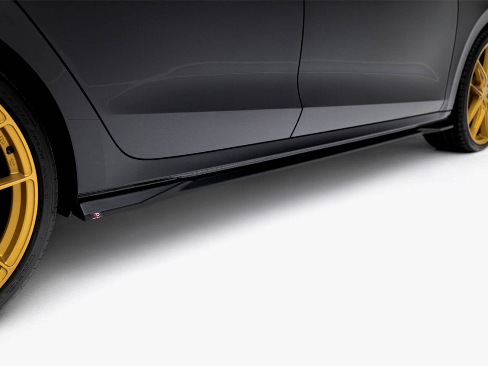 Skoda Octavia RS Mk4 Facelift 2024 side skirts, Maxton Design V.1, gloss black