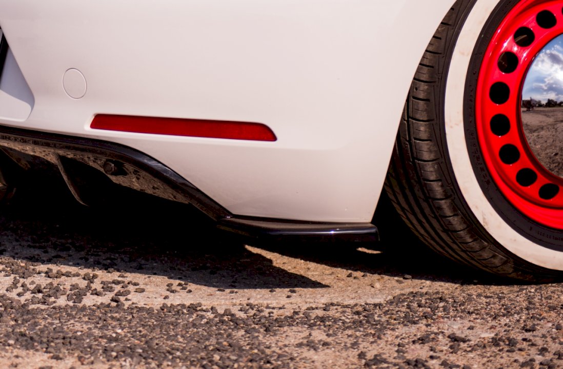 VW Beetle 2011-2015 rear side splitters, Maxton Design gloss black ABS set