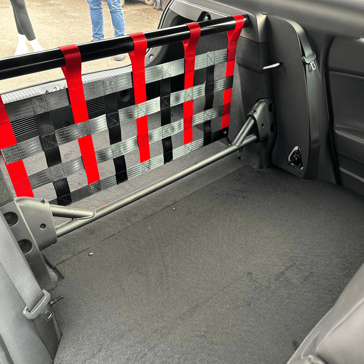 Hyundai i30N hatchback 2017-present strut bar & cargo net kit