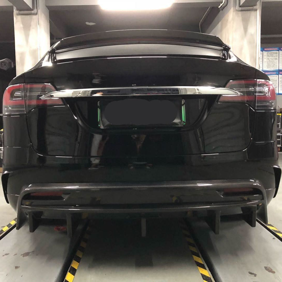 Tesla Model X 2016-present V-style carbon fibre rear diffuser