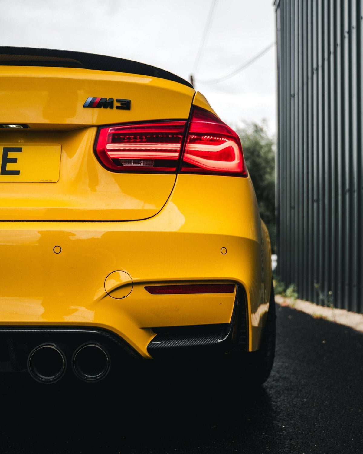 F80 F82 BMW M3 M4 Rear Bumper Corner Covers - TRE Pre-Preg Carbon Fibre 2x2 Twill, Part No. TRE-F8X-CORNER