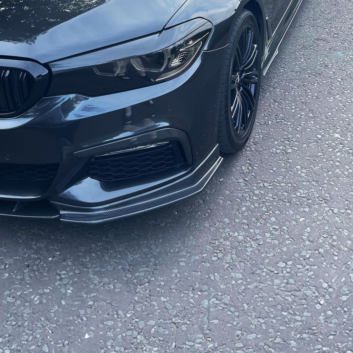 BMW G30 5 Series M Sport (2017-2020) FD-style carbon front splitter