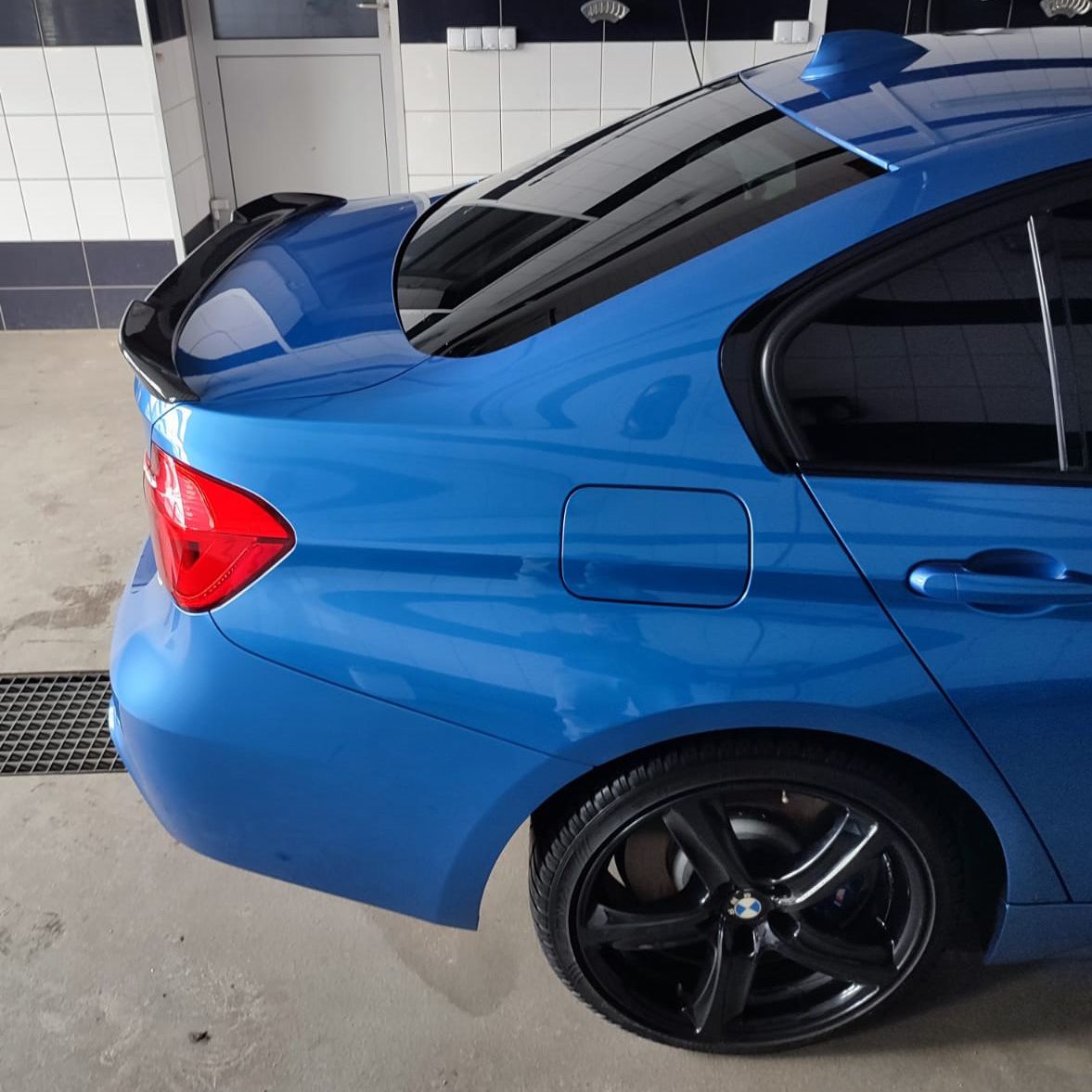 F30 F80 CS Style Pre-Preg Carbon Fibre Boot Spoiler 13-18, Part No. CSR-SP-F30