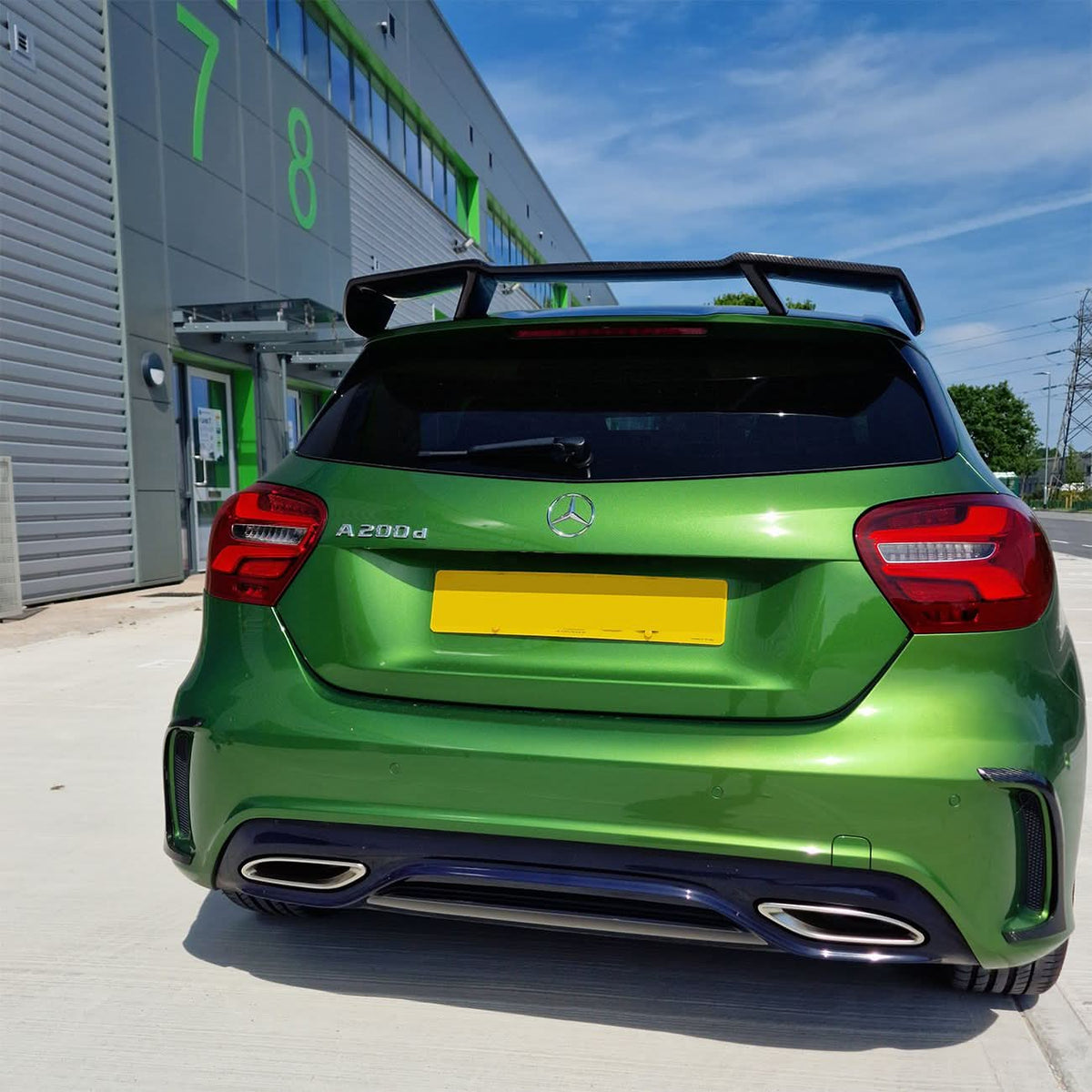 W176 A-Class RZ Style Carbon Fibre Roof Spoiler