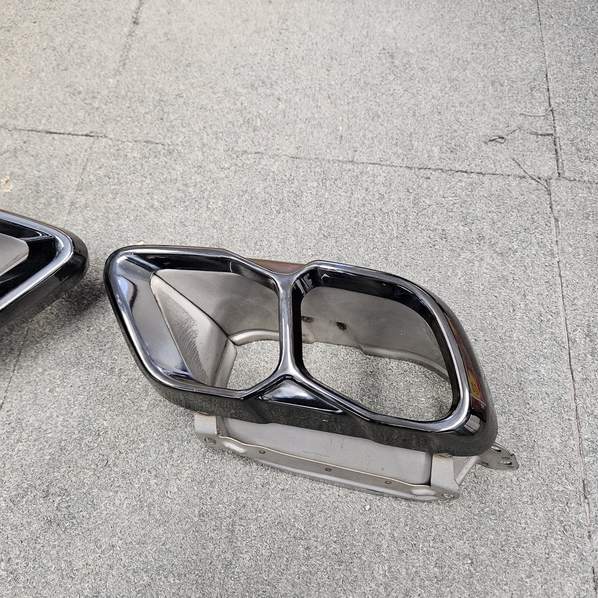 BMW G05 X5 (2023-Present, M Sport) Gloss Black Exhaust Tips