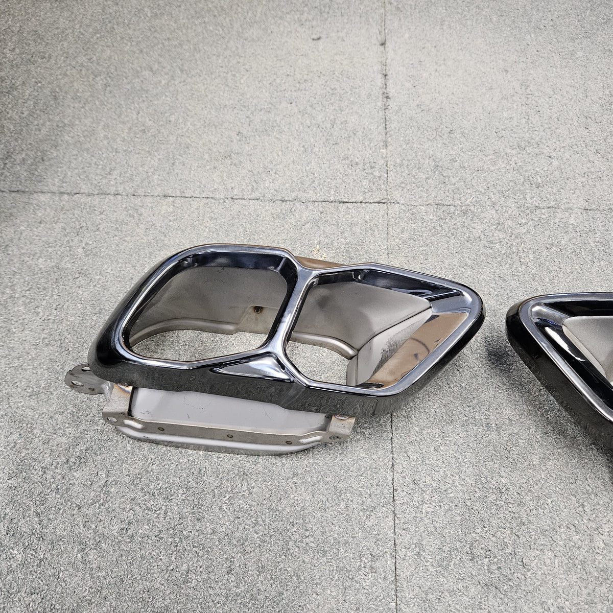 BMW G05 X5 (2023-Present, M Sport) Gloss Black Exhaust Tips