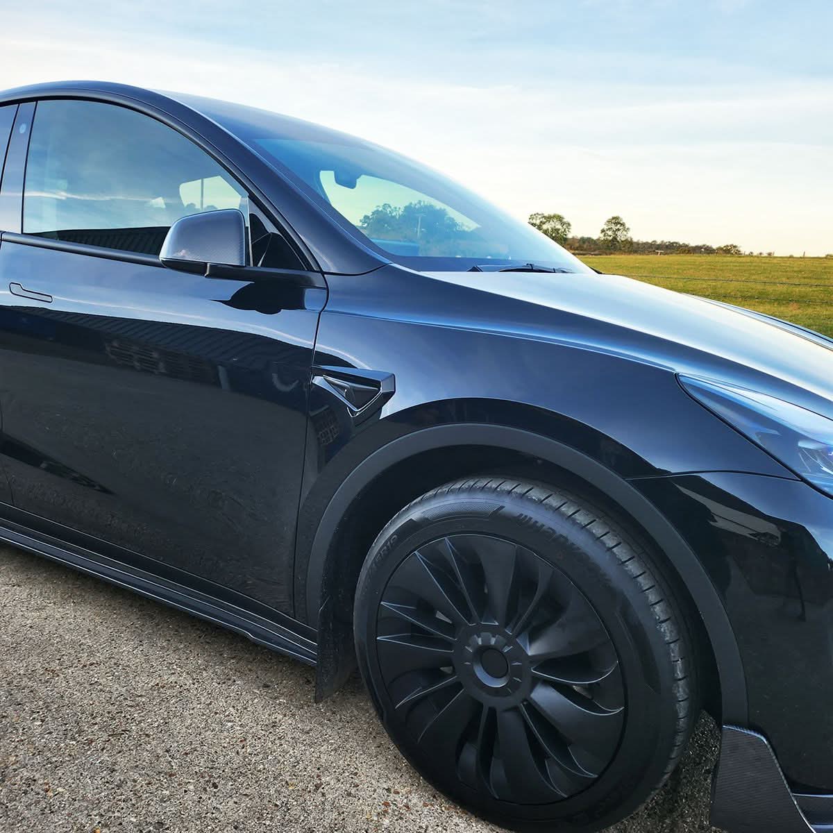 Tesla Model Y 2019-2024 gloss black side fender trims