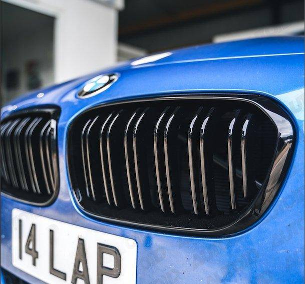 BMW 1 Series F20 F21 LCI (2015-2019) Gloss Black Double Slat Kidney Grilles - AUTOID Pair