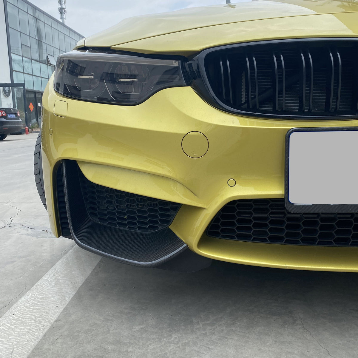 BMW F80 M3 F82 F83 M4 (2014-2020) MP-Style Pre-Preg Carbon Front Splitter Covers