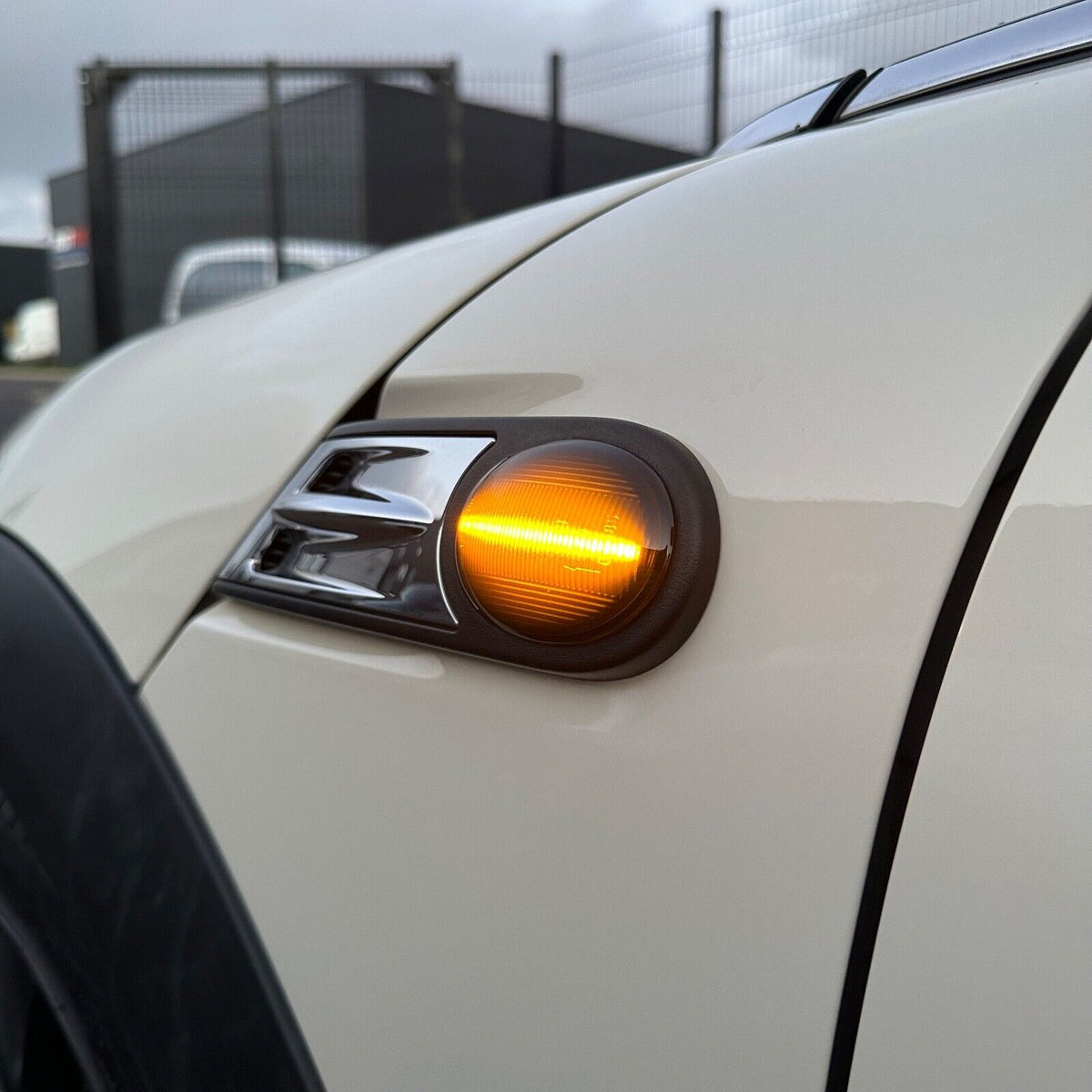 Mini R55 R56 R57 R58 R59 R60 R61 LED Sequential Side Repeater
